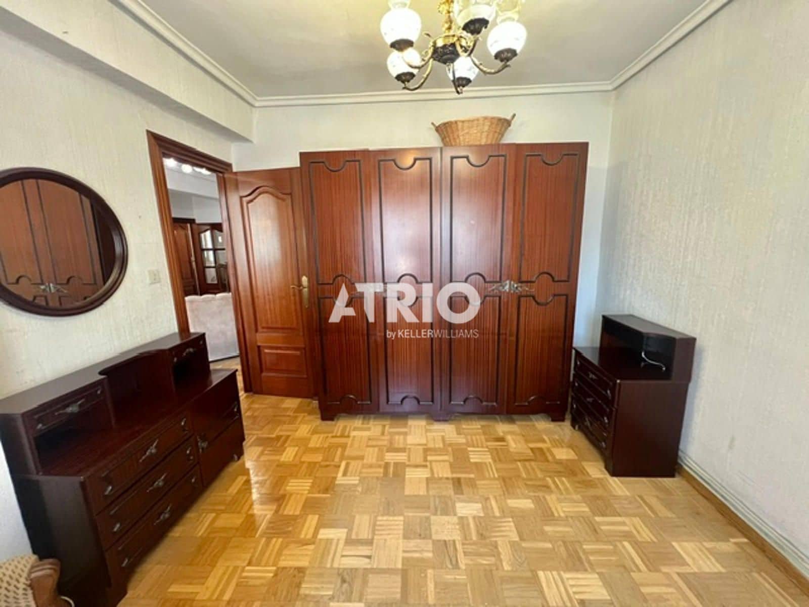3 slaapkamer Flat te huur in Burgos stad - € 750 (Ref: 9973854)