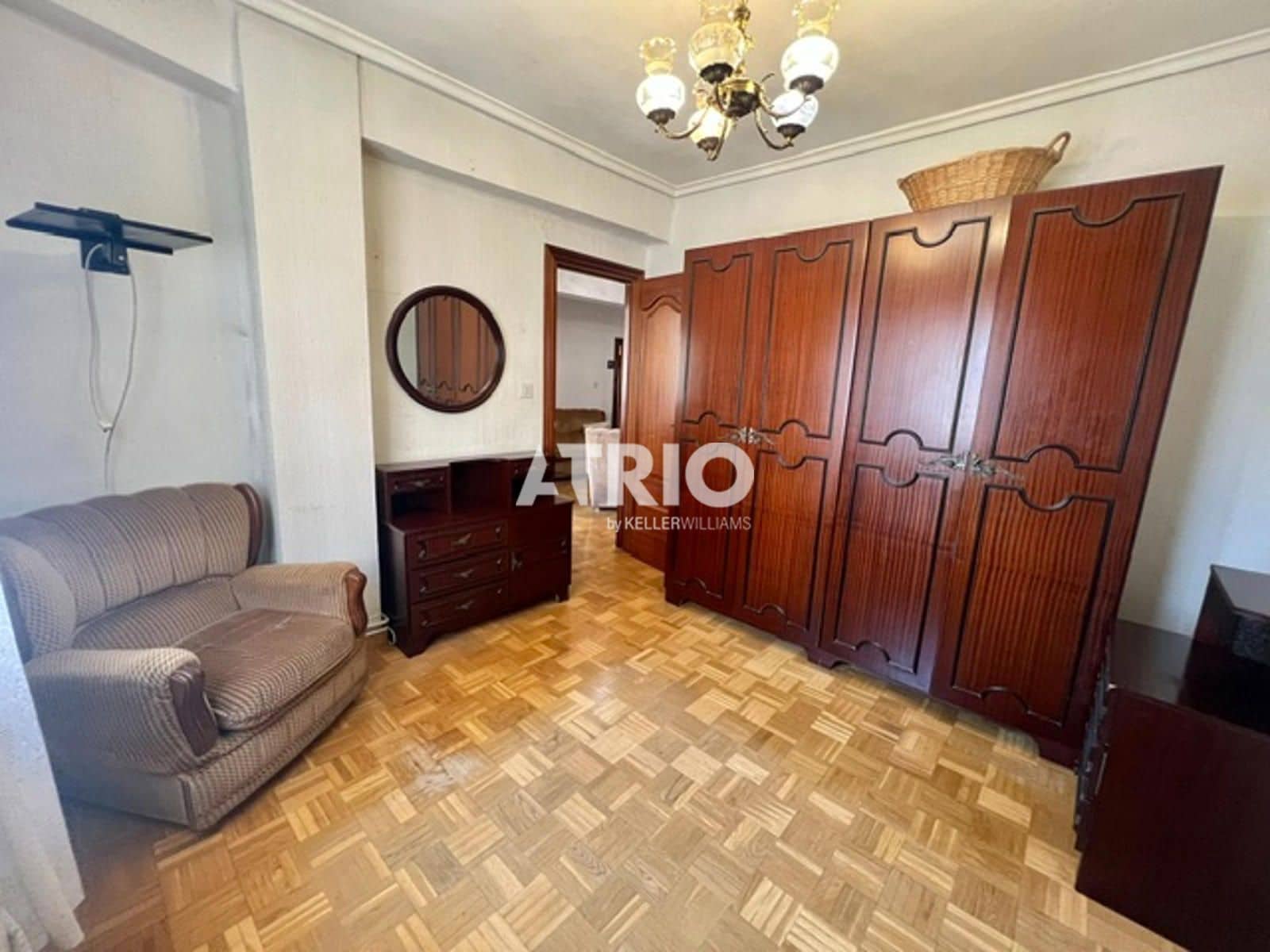 3 slaapkamer Flat te huur in Burgos stad - € 750 (Ref: 9973854)