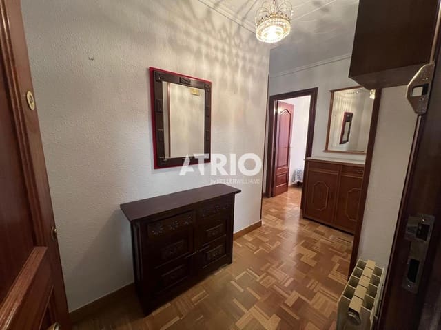 3 quarto Apartamento para arrendar em Burgos cidade - 750 € (Ref: 9973854)