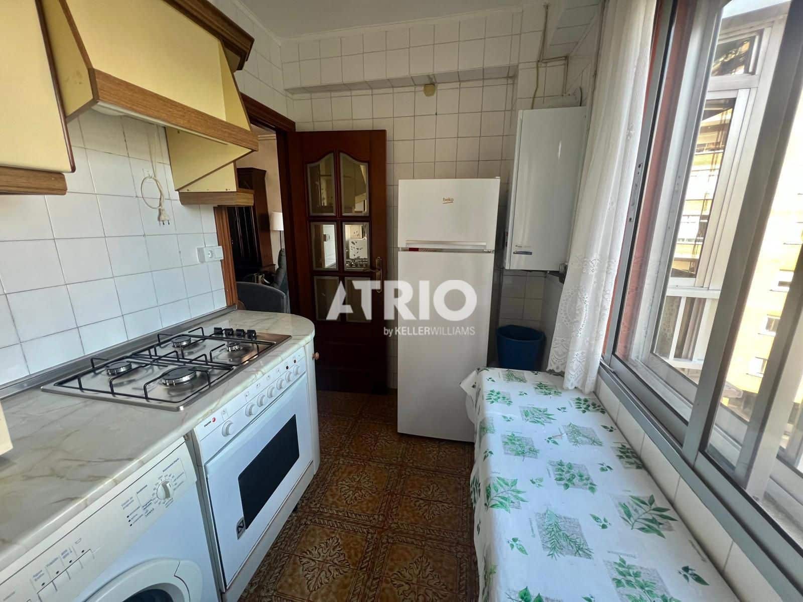 3 bedroom Flat for rent in Burgos city - € 750 (Ref: 9973854)