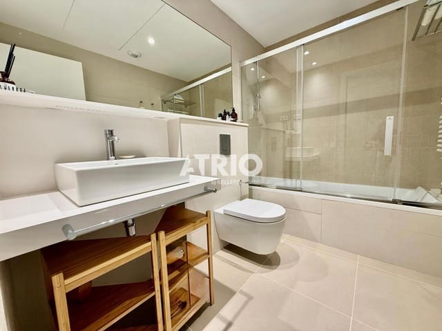 2 slaapkamer Flat te huur in Palma de Mallorca met zwembad garage - € 3.200 (Ref: 9976084)