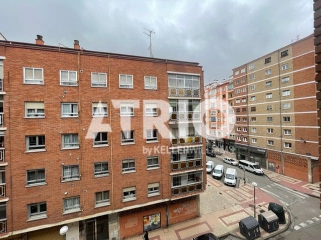 3 soveværelse Lejlighed til salg i Burgos by - € 99.500 (Ref: 9981274)