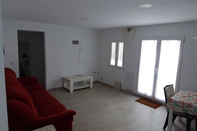 3 makuuhuone Omakotitalo myytävänä paikassa Chiclana de la Frontera - 98 000 € (Ref: 10167063)