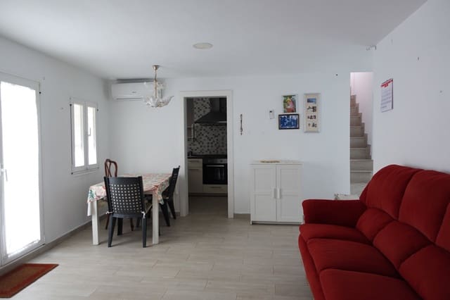 3 makuuhuone Omakotitalo myytävänä paikassa Chiclana de la Frontera - 98 000 € (Ref: 10167063)