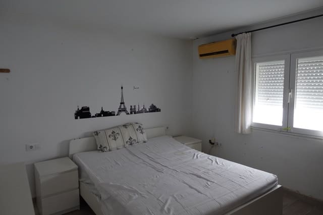 3 makuuhuone Omakotitalo myytävänä paikassa Chiclana de la Frontera - 98 000 € (Ref: 10167063)