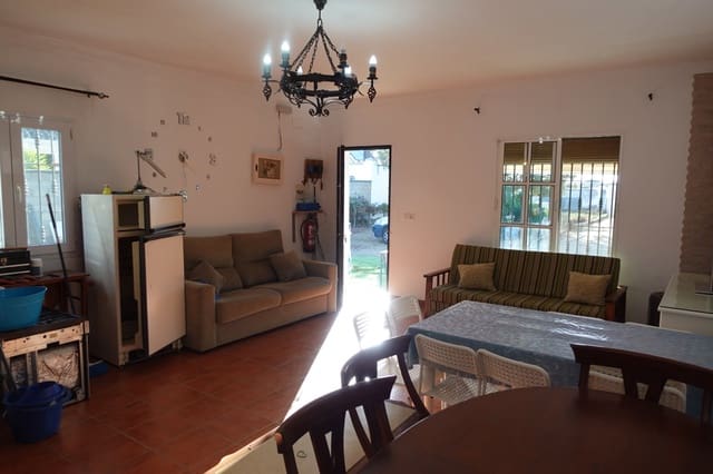 1 soveværelse Finca/Landehus til salg i Chiclana de la Frontera med swimmingpool - € 100.000 (Ref: 10175728)
