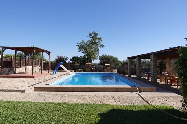 5 bedroom Finca/Country House for sale in Benalup with pool garage - € 525,000 (Ref: 7712040)