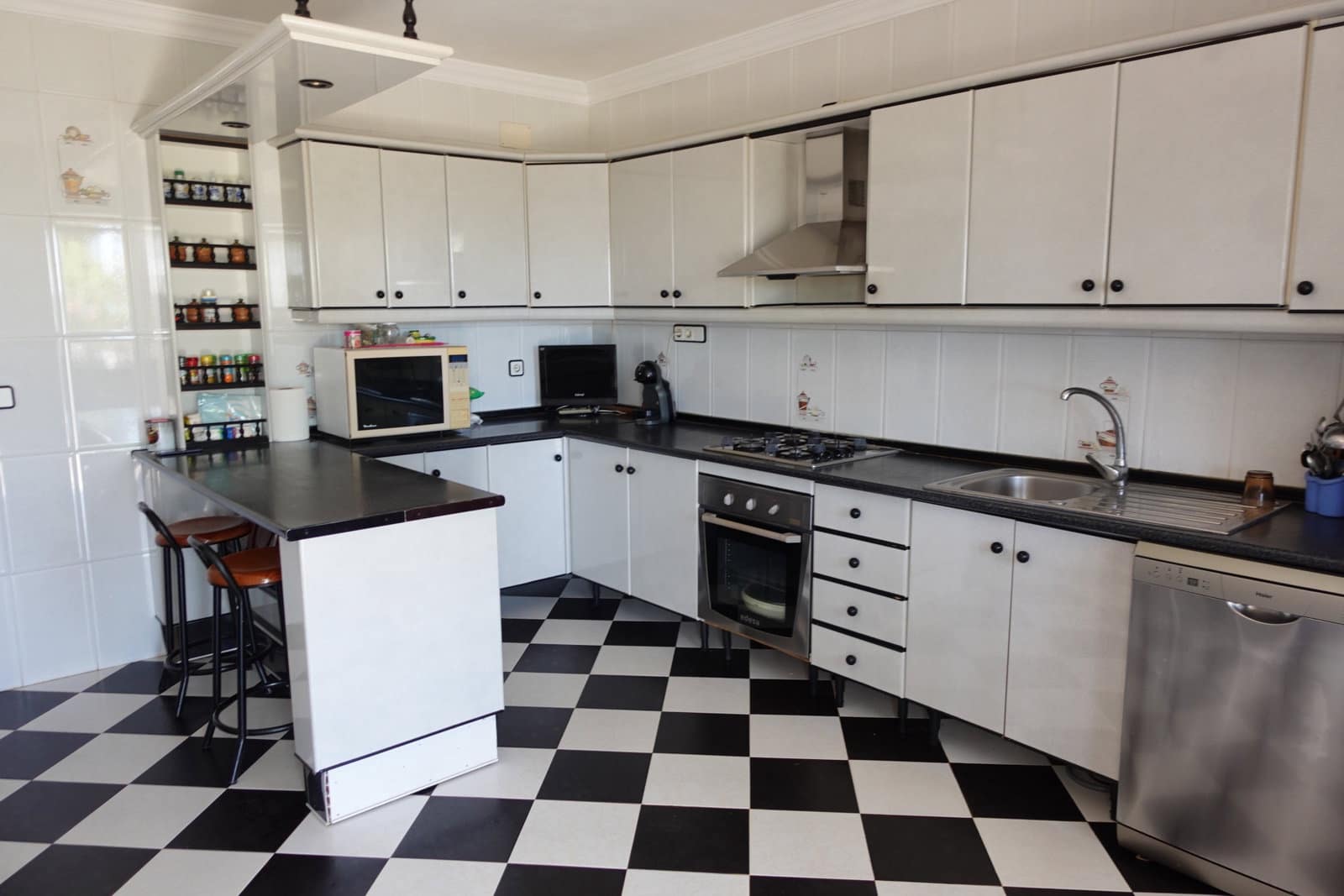 5 bedroom Finca/Country House for sale in Benalup with pool garage - € 525,000 (Ref: 7712040)
