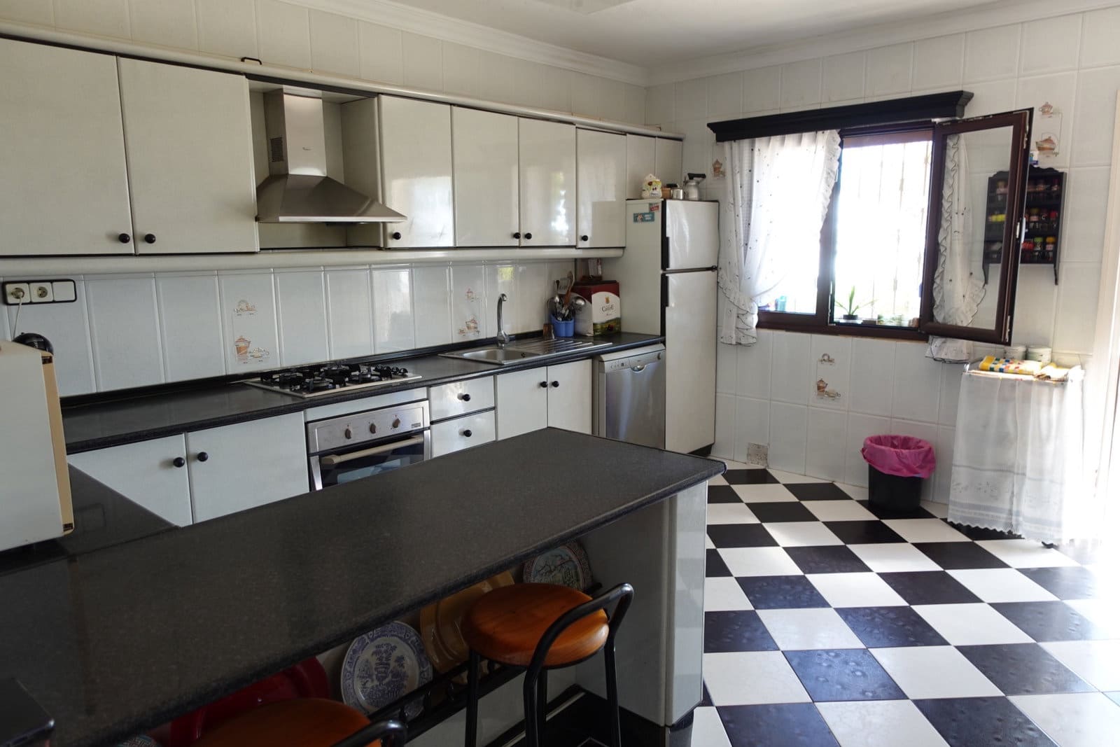 5 bedroom Finca/Country House for sale in Benalup with pool garage - € 525,000 (Ref: 7712040)