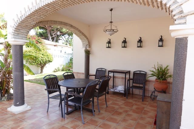 3 sovrum Villa till salu i Chiclana de la Frontera med pool garage - 435 000 € (Ref: 8326685)