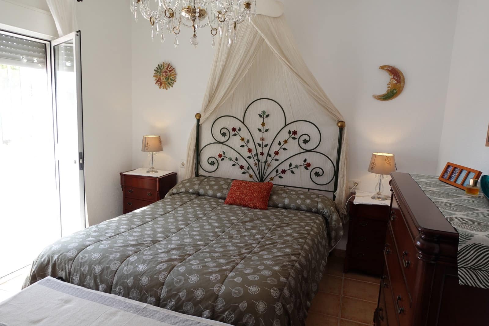 3 bedroom Villa for sale in Chiclana de la Frontera with pool garage - € 435,000 (Ref: 8326685)