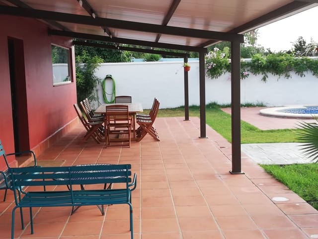 13 soveværelse Villa til salg i Chiclana de la Frontera med swimmingpool garage - € 580.000 (Ref: 8469056)