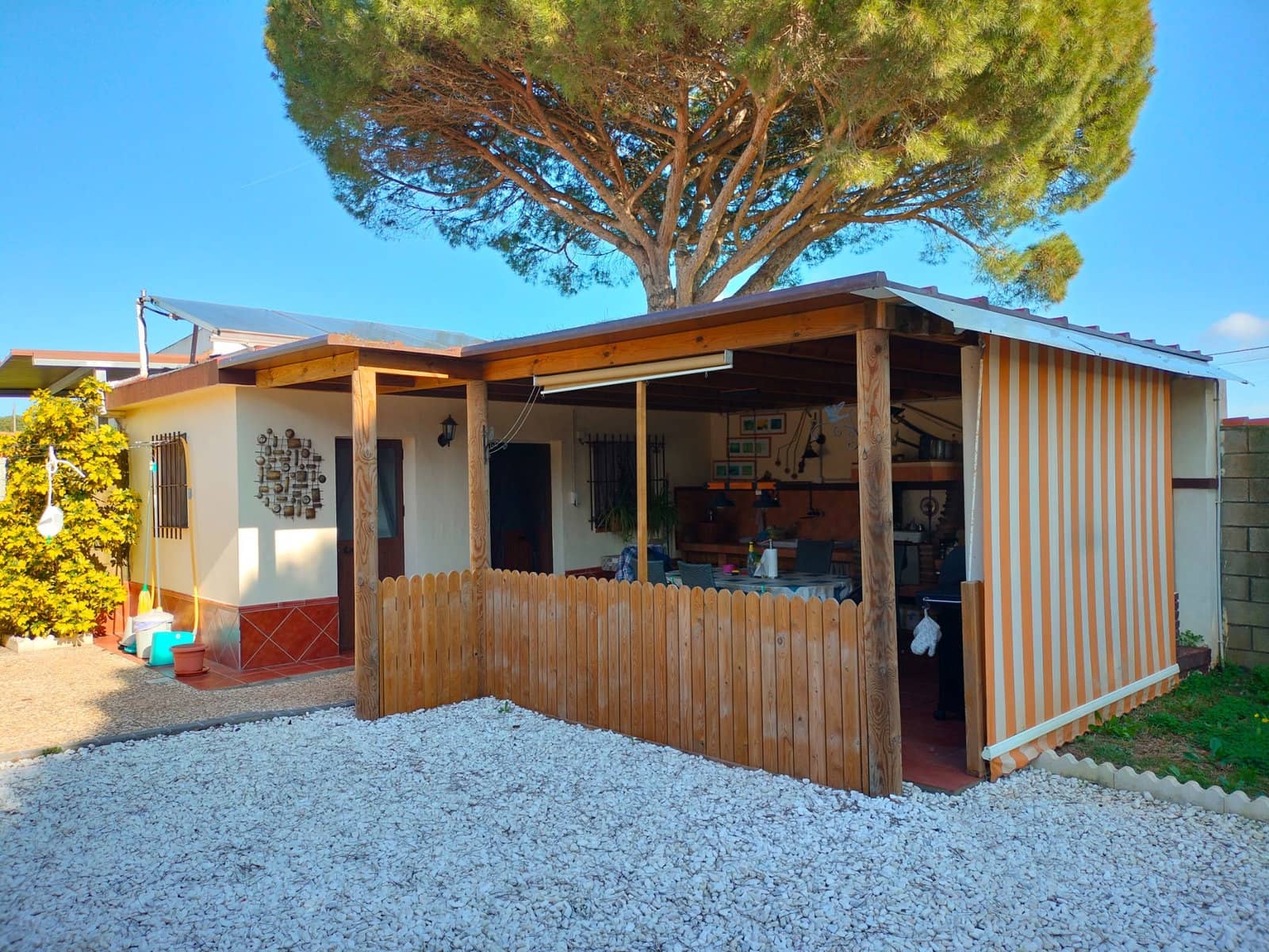 4 bedroom Villa for sale in La Barrosa with pool garage - € 450,000 (Ref: 8754813)