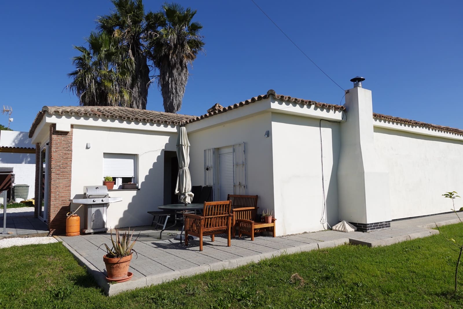 2 soveværelse Villa til salg i Chiclana de la Frontera med swimmingpool garage - € 174.000 (Ref: 8803847)