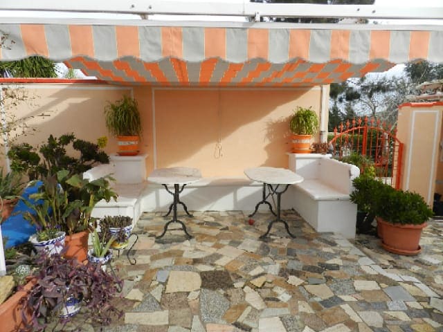 4 soveværelse Finca/Landehus til salg i Chiclana de la Frontera med garage - € 270.000 (Ref: 8912038)