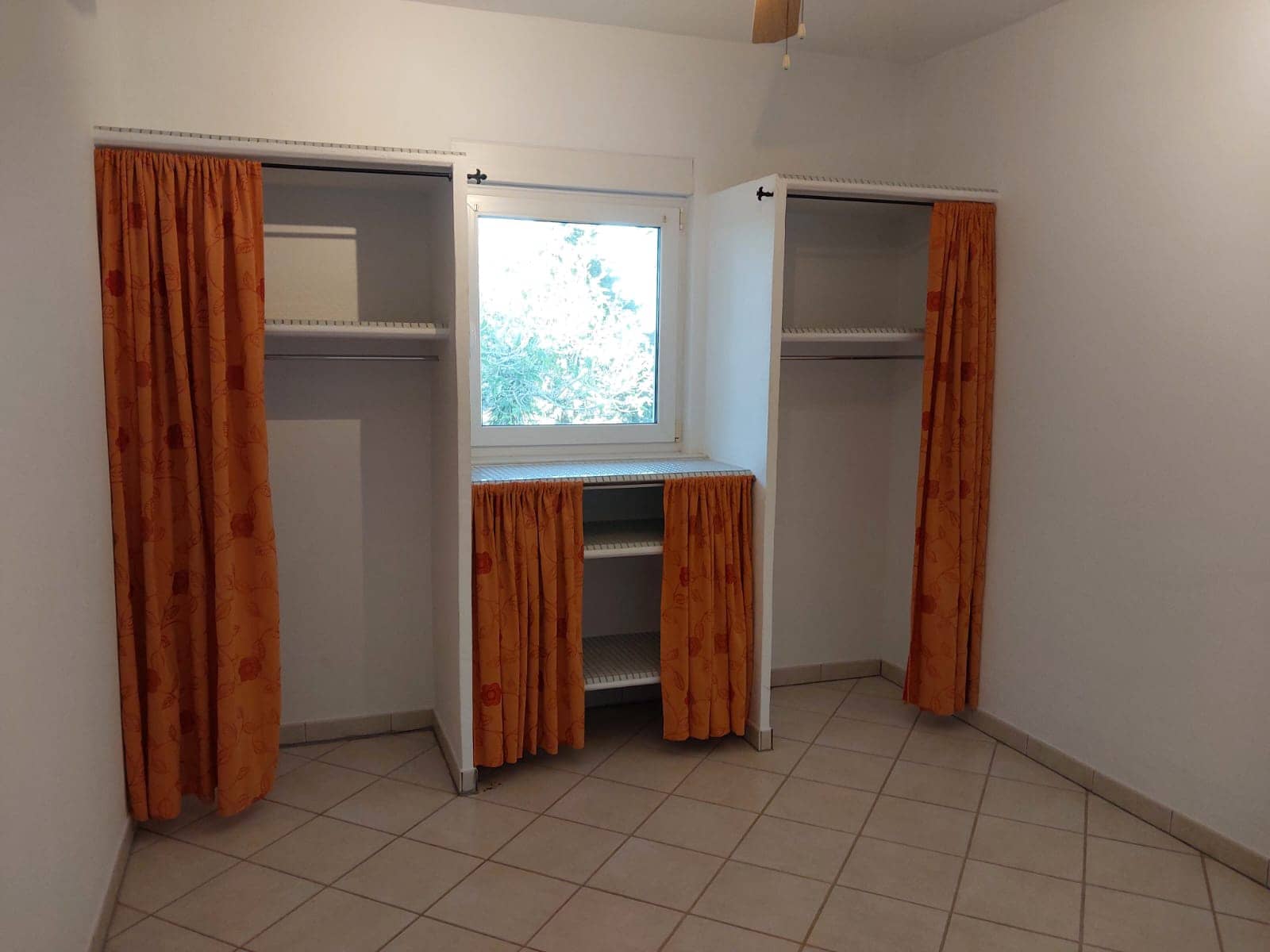 4 soveværelse Finca/Landehus til salg i Chiclana de la Frontera med garage - € 270.000 (Ref: 8912038)