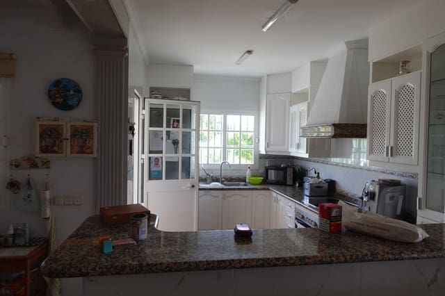 5 chambre Villa/Maison à vendre à Chiclana de la Frontera avec garage - 390 000 € (Ref: 8969408)