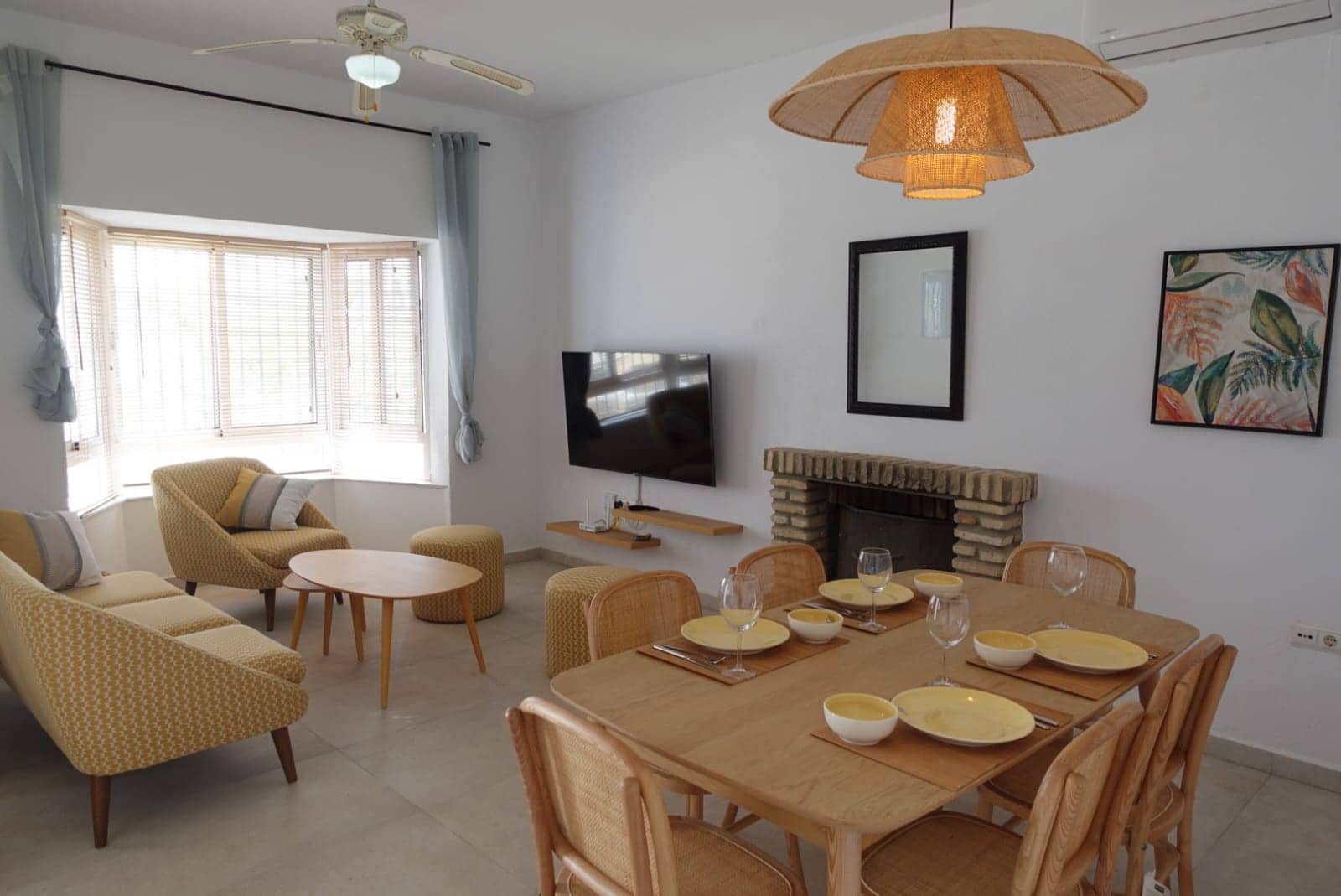 6 bedroom Villa for sale in Chiclana de la Frontera with pool garage - € 379,000 (Ref: 9164468)