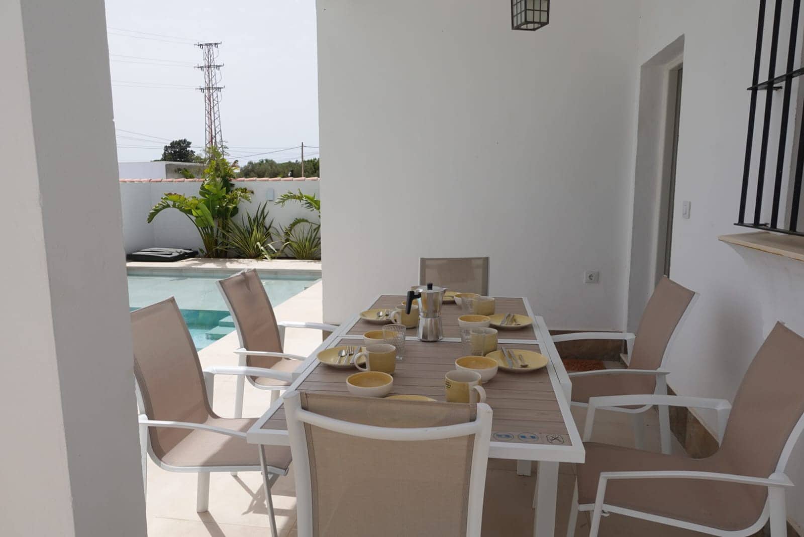 6 bedroom Villa for sale in Chiclana de la Frontera with pool garage - € 379,000 (Ref: 9164468)