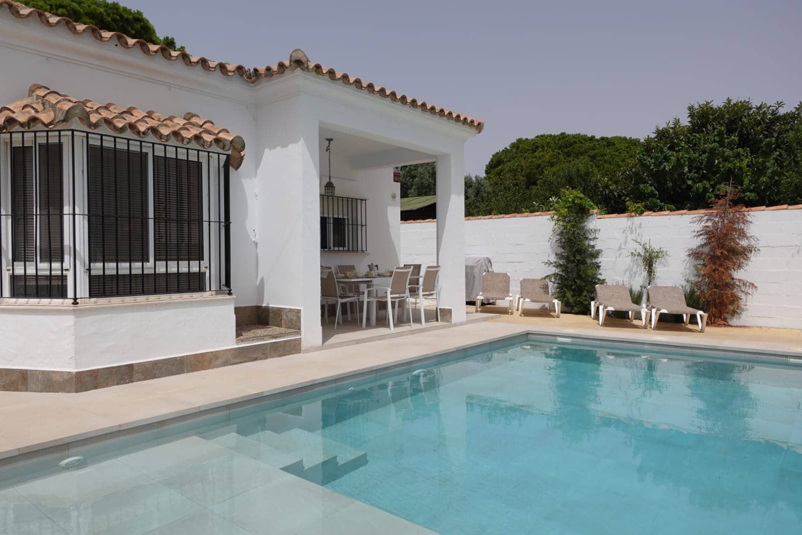 6 bedroom Villa for sale in Chiclana de la Frontera with pool garage - € 379,000 (Ref: 9164468)