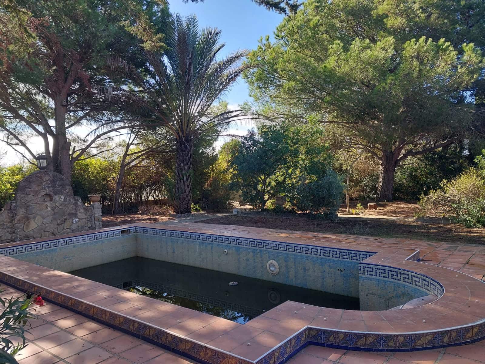 2 bedroom Finca/Country House for sale in Chiclana de la Frontera with pool garage - € 225,000 (Ref: 9378370)