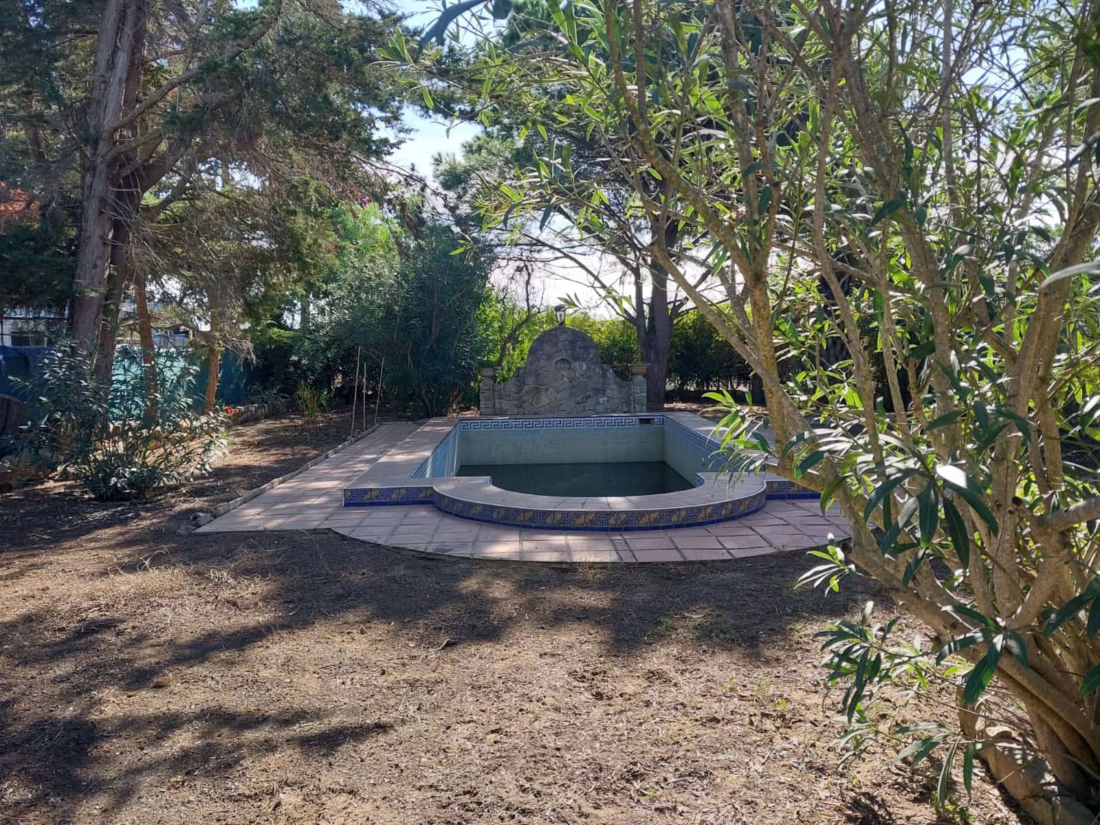 2 bedroom Finca/Country House for sale in Chiclana de la Frontera with pool garage - € 225,000 (Ref: 9378370)