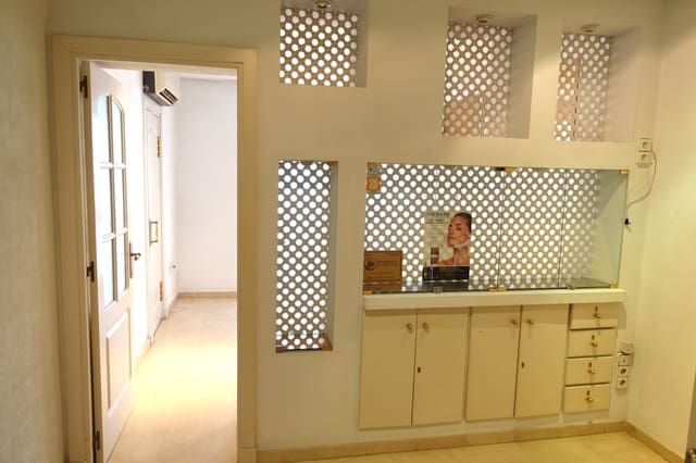 4 makuuhuone Huoneisto myytävänä paikassa Chiclana de la Frontera mukana 
autotalli - 199 000 € (Ref: 9379658)