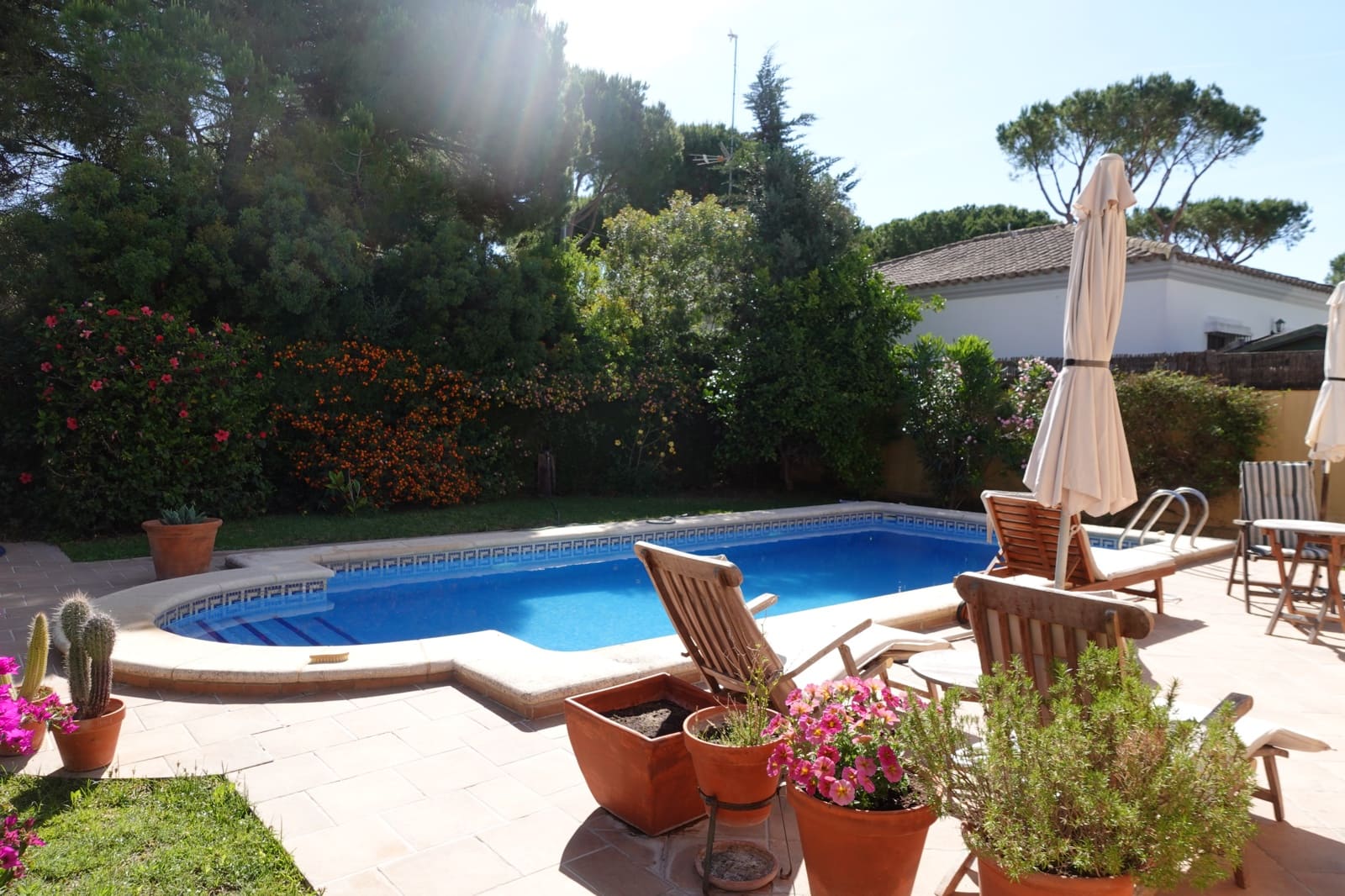 3 sypialnia Willa na sprzedaż w Chiclana de la Frontera z basenem garażem - 299 000 € (Ref: 9847832)