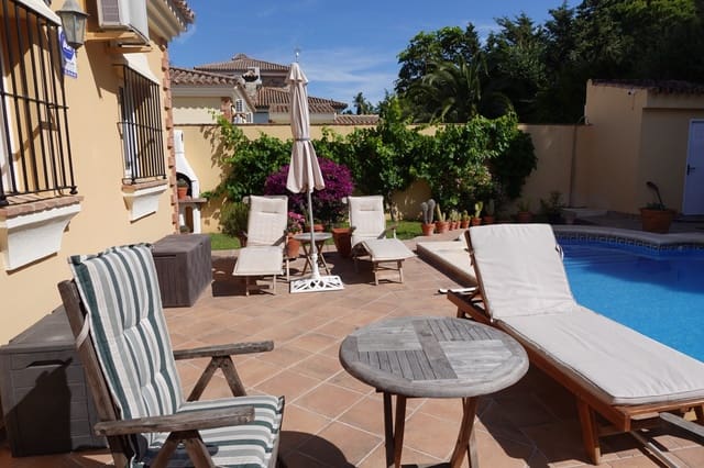 3 sypialnia Willa na sprzedaż w Chiclana de la Frontera z basenem garażem - 299 000 € (Ref: 9847832)