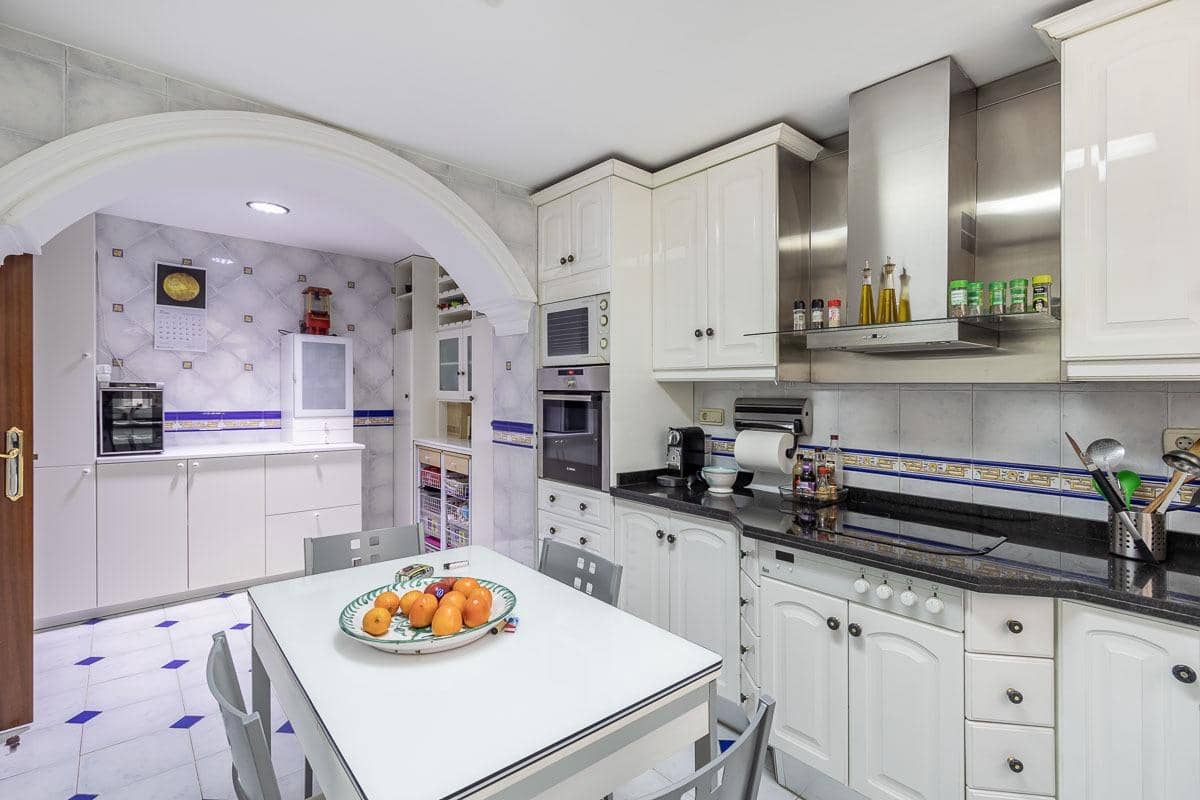 5 bedroom Flat for sale in San Matías Realejo, Granada city with