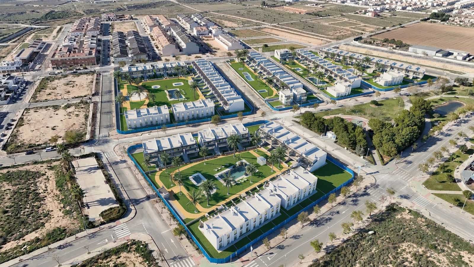 2 soveværelse Bungalow til salg i Pilar de la Horadada med swimmingpool garage - € 299.900 (Ref: 10177675)
