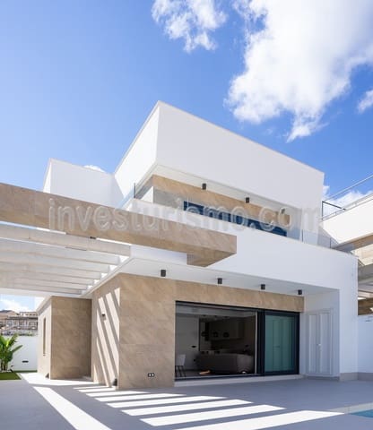 3 slaapkamer Villa te koop in Lomas de Cabo Roig - Los Dolses, Orihuela met zwembad garage - € 365.000 (Ref: 7722057)