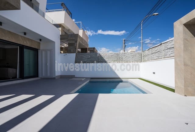 3 slaapkamer Villa te koop in Lomas de Cabo Roig - Los Dolses, Orihuela met zwembad garage - € 365.000 (Ref: 7722057)