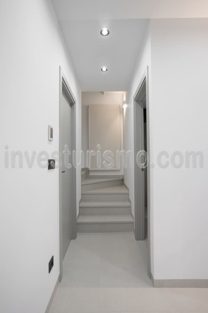 3 soverom Villa til salgs i Orihuela Costa med svømmebasseng garasje - € 365 000 (Ref: 7722057)