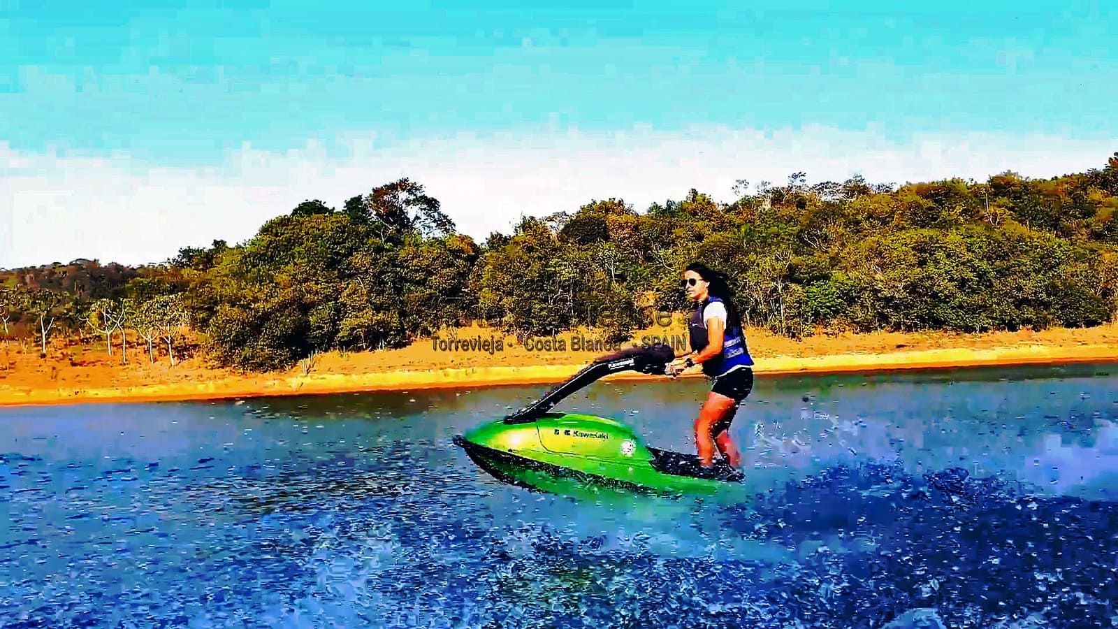 Strandapartment zu verkaufen in Torrevieja mit Pool - 129.900 € (Ref: 8447123)