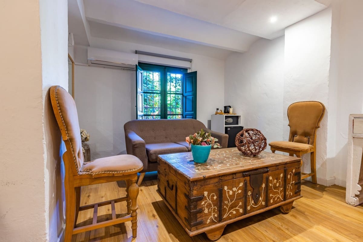 6 sypialnia Willa na sprzedaż w Torremolinos z basenem - 1 200 000 € (Ref: 9640509)