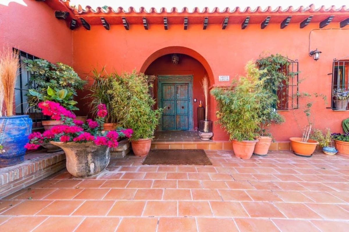 6 sypialnia Willa na sprzedaż w Torremolinos z basenem - 1 200 000 € (Ref: 9640509)