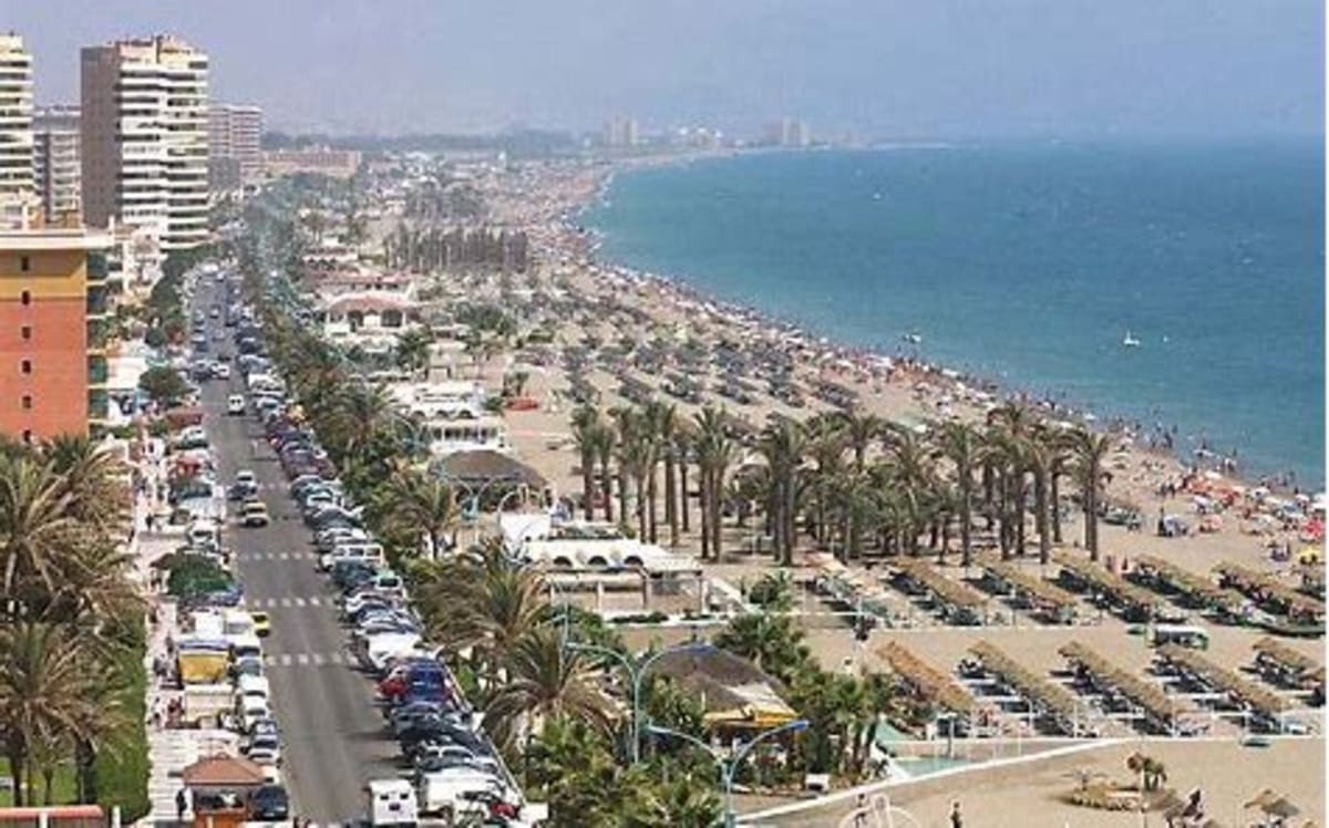 6 makuuhuone Hotelli myytävänä paikassa Torremolinos mukana uima-altaan 
autotalli - 1 200 000 € (Ref: 9640510)