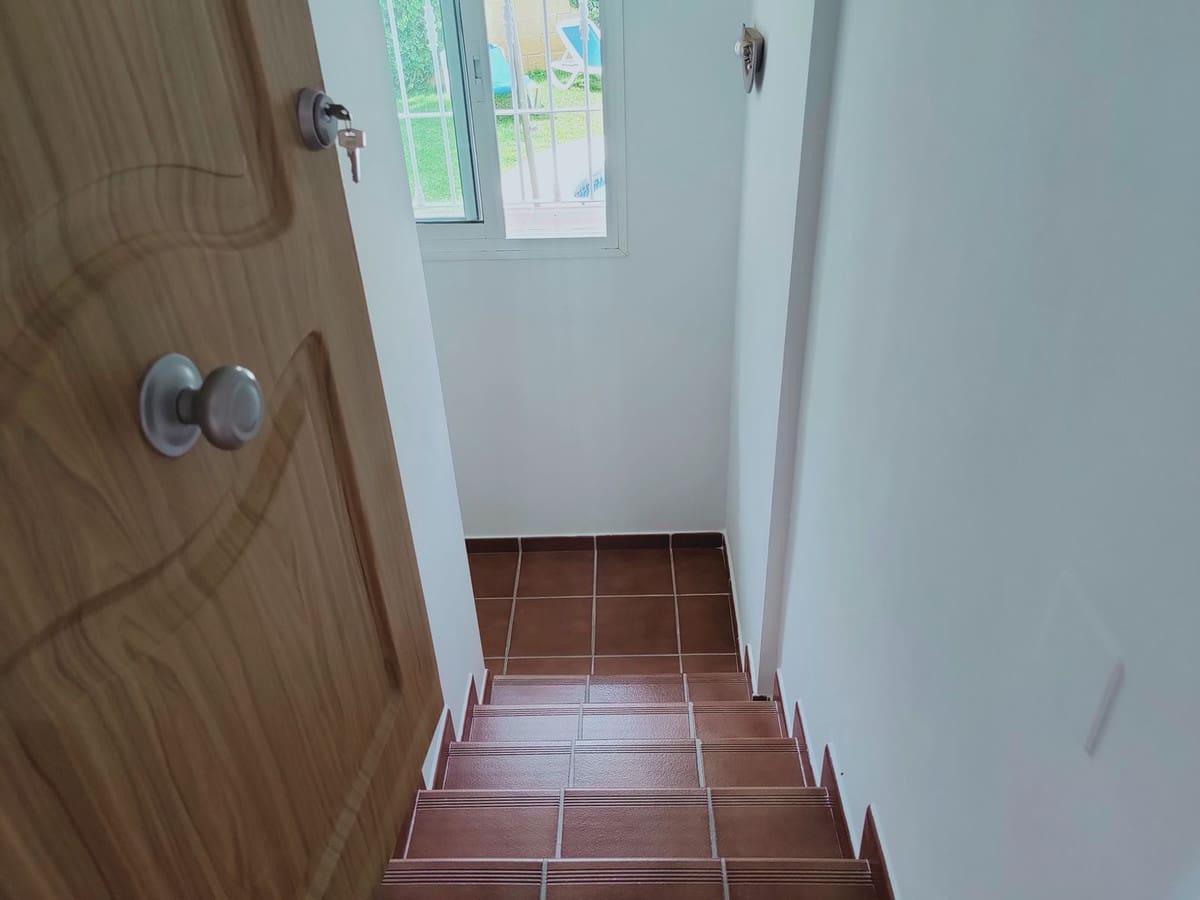 5 soveværelse Villa til salg i Torrequebrada med swimmingpool garage - € 870.000 (Ref: 9640512)