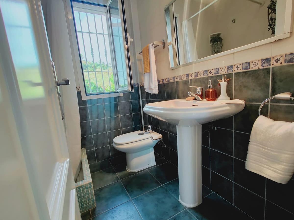 5 soveværelse Villa til salg i Torrequebrada med swimmingpool garage - € 870.000 (Ref: 9640512)