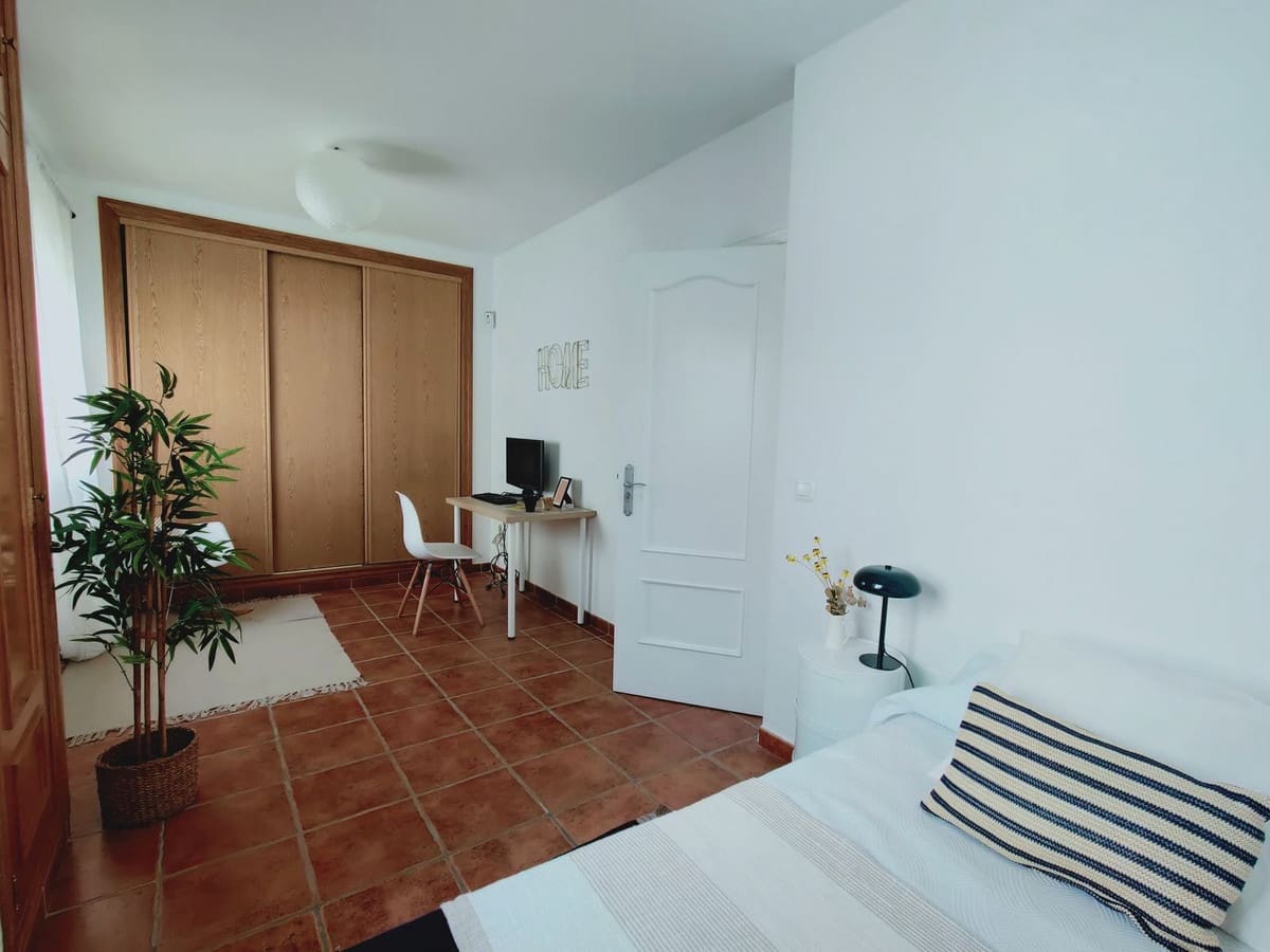 5 soveværelse Villa til salg i Torrequebrada med swimmingpool garage - € 870.000 (Ref: 9640512)