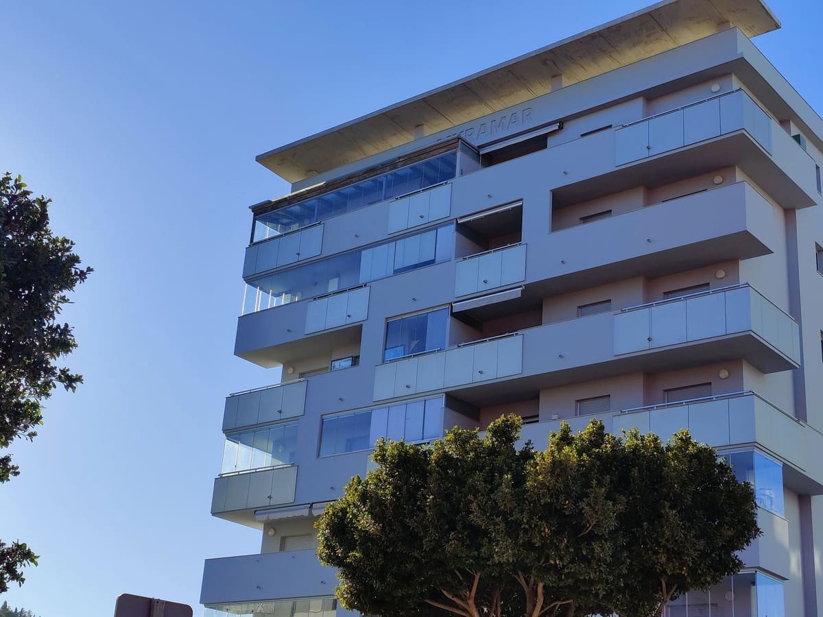 2 quarto Penthouse para arrendar em Fuengirola com piscina garagem - 1 450 € (Ref: 9640513)