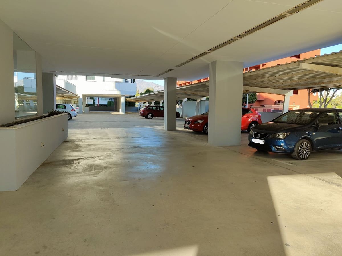 2 quarto Penthouse para arrendar em Fuengirola com piscina garagem - 1 450 € (Ref: 9640513)