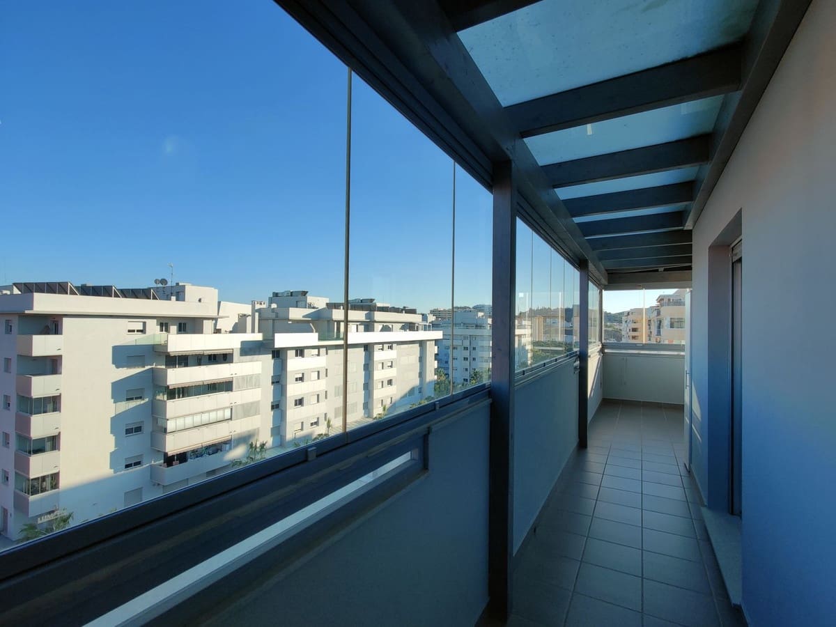 2 quarto Penthouse para arrendar em Fuengirola com piscina garagem - 1 450 € (Ref: 9640513)