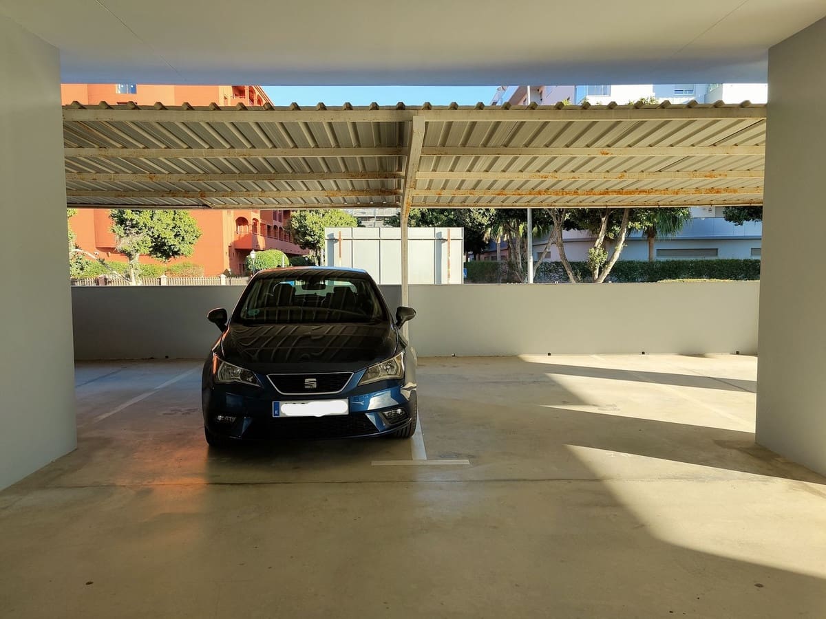 2 quarto Penthouse para arrendar em Fuengirola com piscina garagem - 1 450 € (Ref: 9640513)