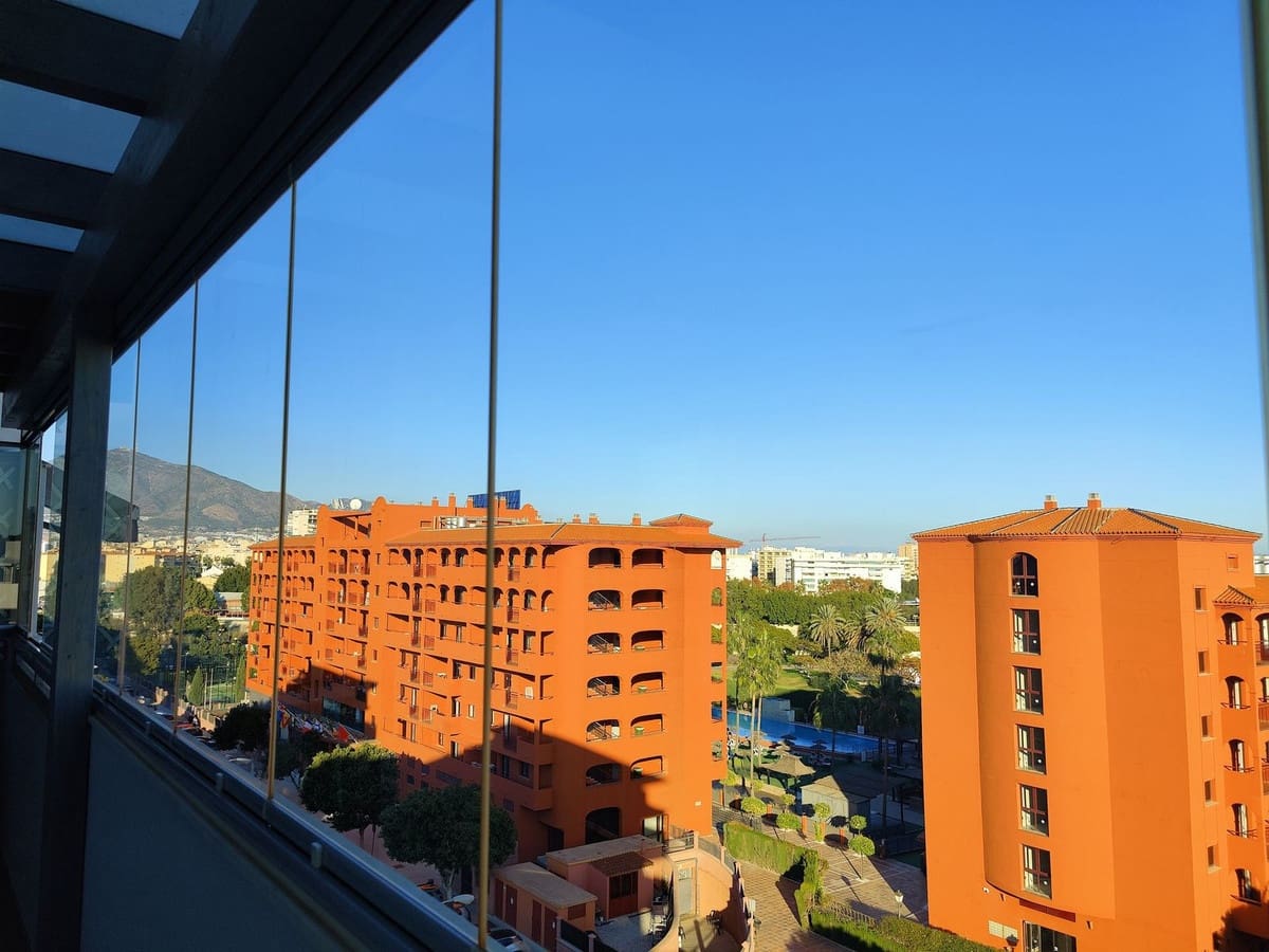 2 quarto Penthouse para arrendar em Fuengirola com piscina garagem - 1 450 € (Ref: 9640513)