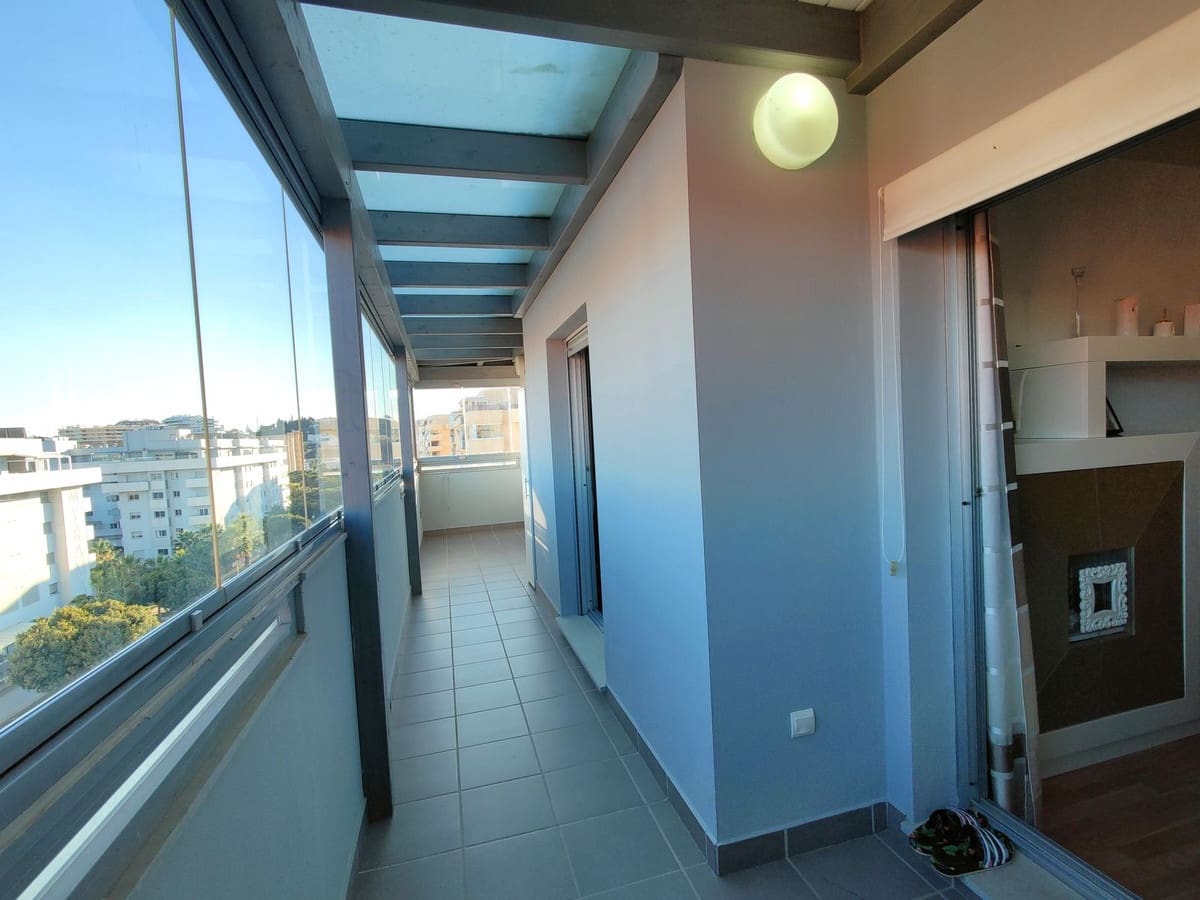 2 quarto Penthouse para arrendar em Fuengirola com piscina garagem - 1 450 € (Ref: 9640513)