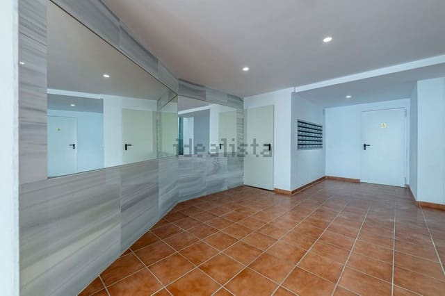 2 soveværelse Lejlighed til leje i Benalmádena pueblo, Benalmádena med garage - € 1.100 (Ref: 9640514)