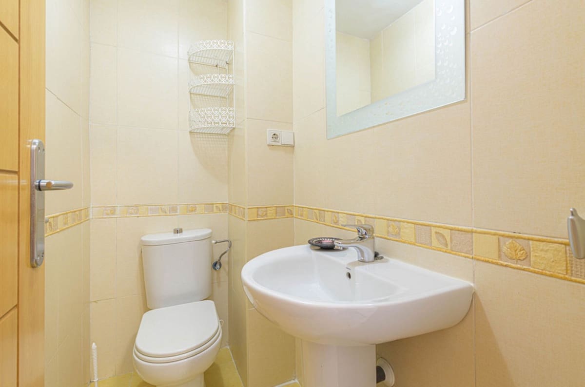 2 quarto Apartamento para arrendar em Rincon de la Victoria com garagem - 1 200 € (Ref: 9640515)