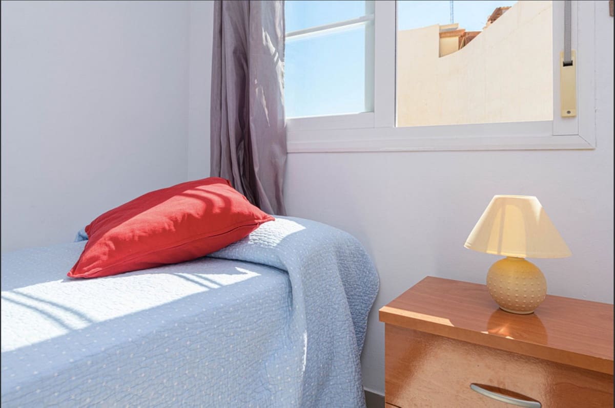 2 quarto Apartamento para arrendar em Rincon de la Victoria com garagem - 1 200 € (Ref: 9640515)